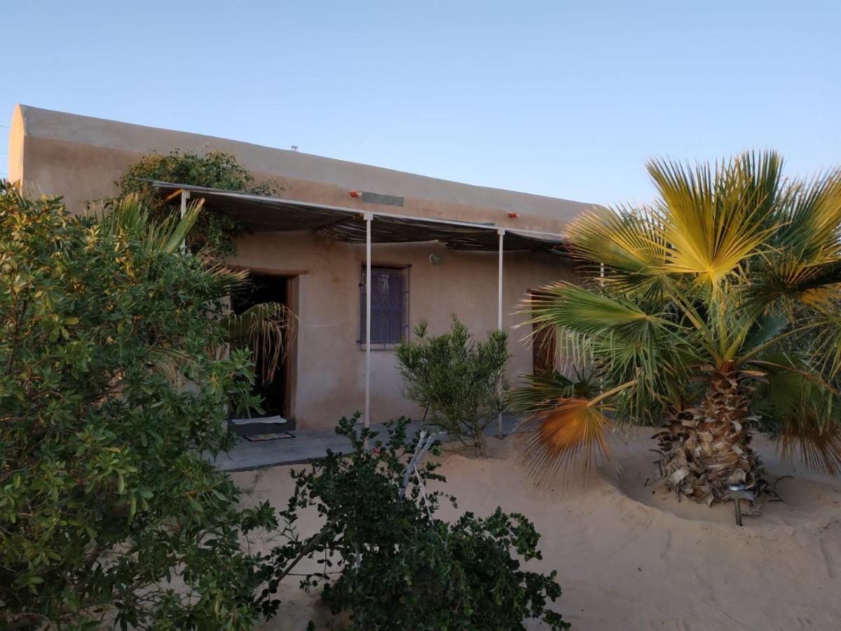 Grand Sud, La Maison De Sable Douz Exteriör bild